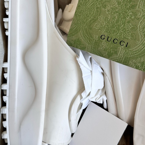 Authentic Gucci slides with Receipt - Picture 12 of 12